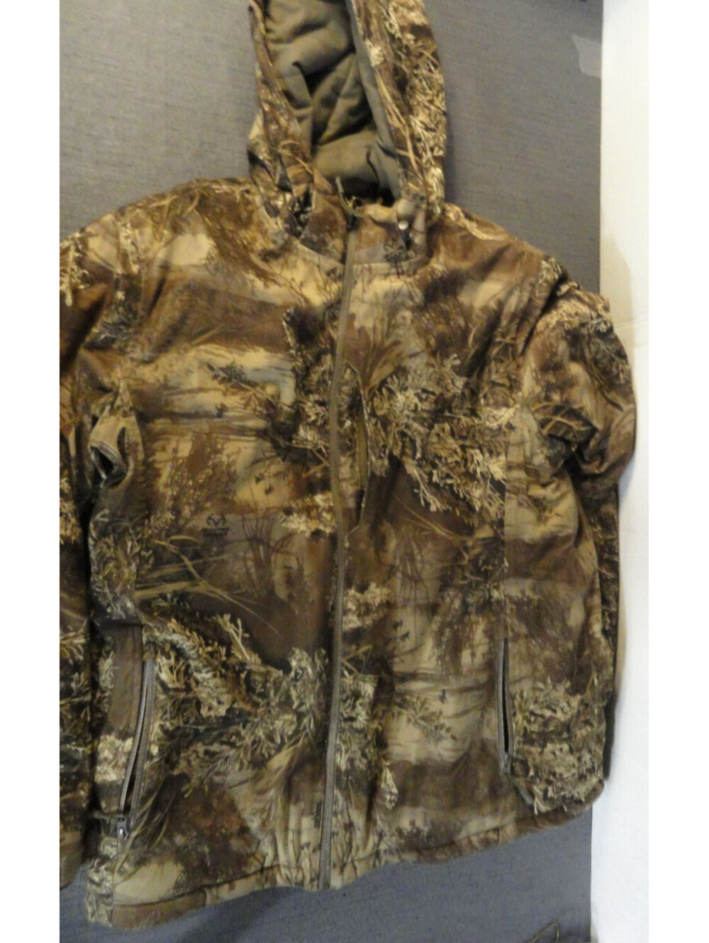 EUC DESIGNER REALTREE HOODED COLD WEATHER THERMAL WARM HUNTING CAMO JACKET LARGE